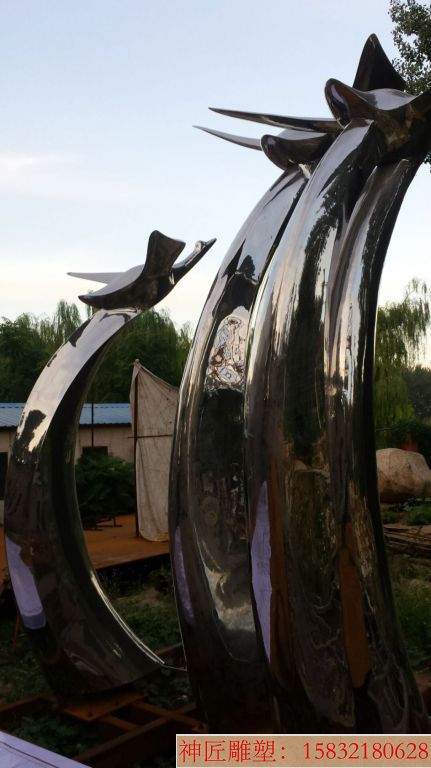 不锈钢小鸟飞翔雕塑1